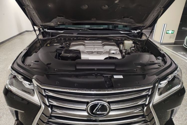 Used Lexus LX 2016 570 Prestige Luxury Edition Engine Bay