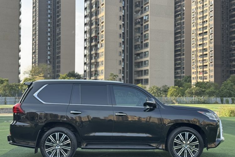 Used Lexus LX 2016 570 Prestige Luxury Edition Exterior 4