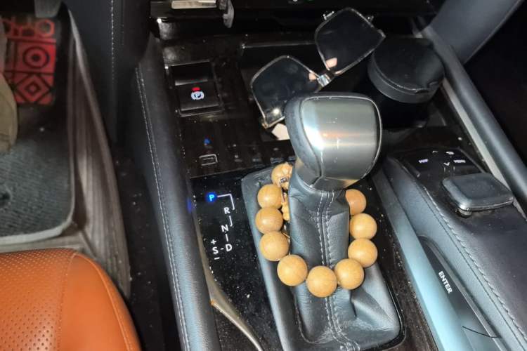 Used Lexus LX 2016 570 Prestige Luxury Edition Gear Lever
