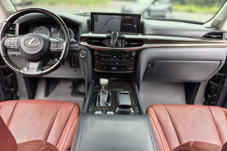 Used Lexus LX 2016 570 Prestige Luxury Edition Interior 1