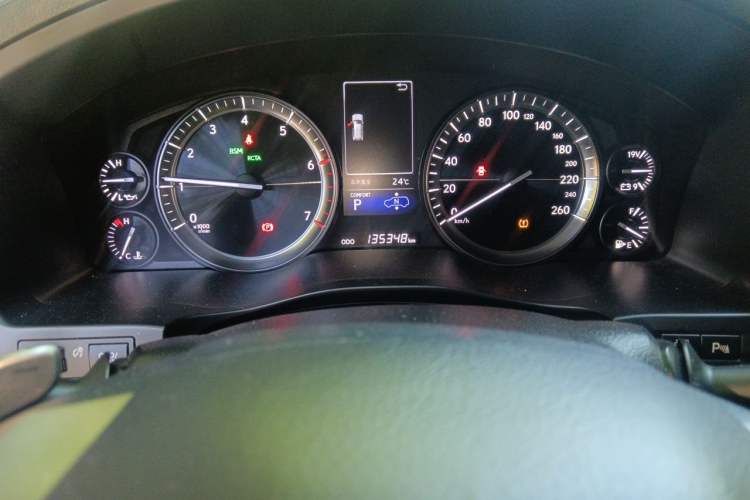 Used Lexus LX 2016 570 Prestige Luxury Edition Odometer Close Up