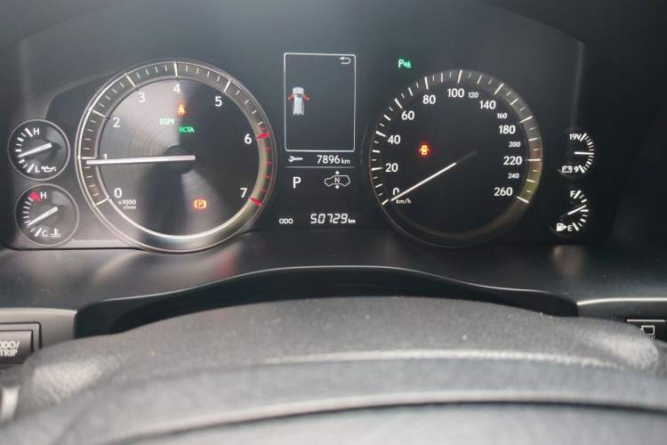 Used Lexus LX 2016 570 Prestige Luxury Edition Odometer Close Up