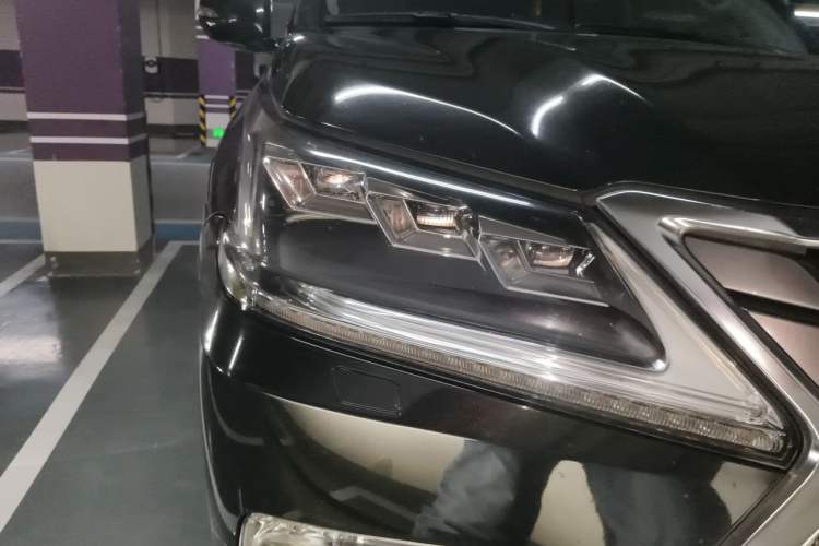 Used Lexus LX 2016 570 Prestige Luxury Edition Right Front Headlight