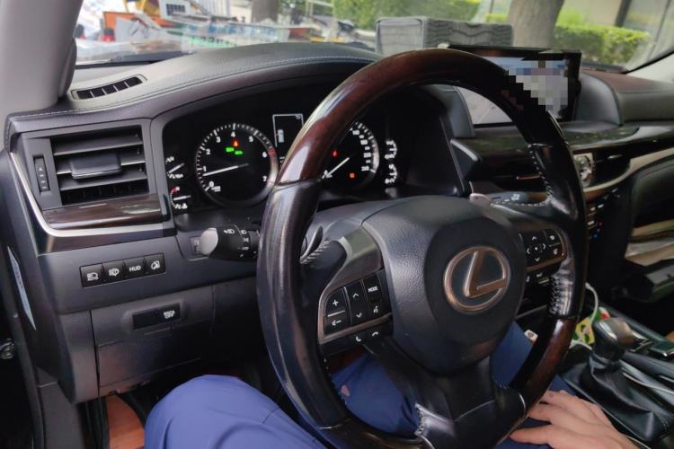 Used Lexus LX 2016 570 Prestige Luxury Edition Steering Wheel