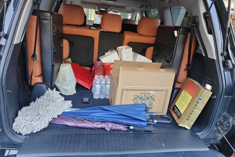 Used Lexus LX 2016 570 Prestige Luxury Edition Trunk
