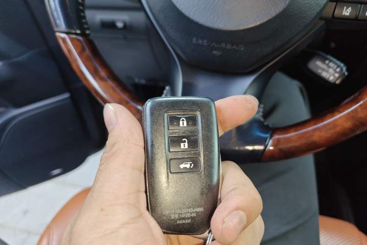 Used Lexus LX 2016 570 Prestige Luxury Edition Vehicle Key