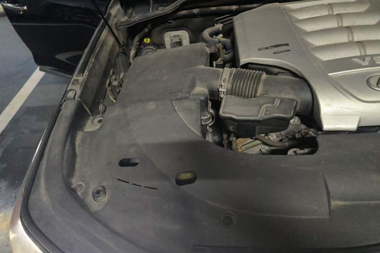 Used Lexus LX 2016 570 8-Seater Parallel Import Engine Bay Right
