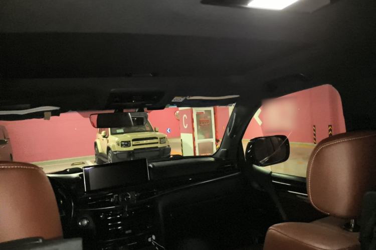 Used Lexus LX 2016 570 Dynamic Luxury Edition Headliner