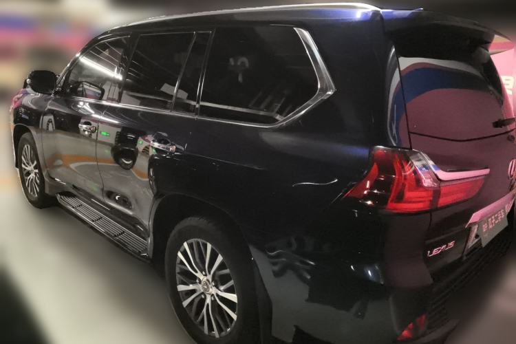 Used Lexus LX 2016 570 Dynamic Luxury Edition Rear Left 45 Deg