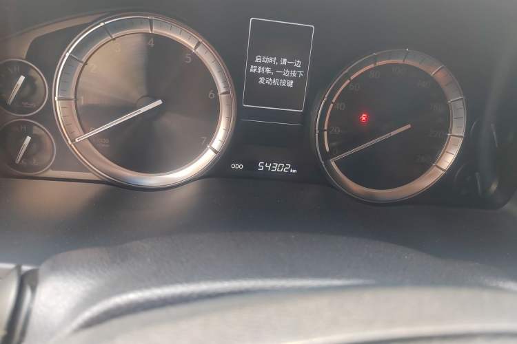Used Lexus LX 2016 570 Prestige Luxury Edition Odometer Close Up