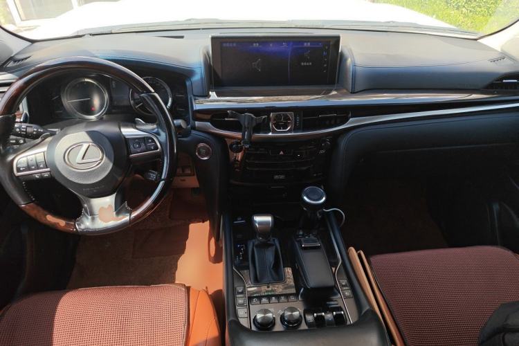 Used Lexus LX 2016 570 Dynamic Luxury Edition Center Console
