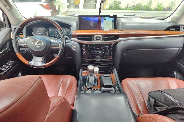 Used Lexus LX 2016 570 Dynamic Luxury Edition Center Console