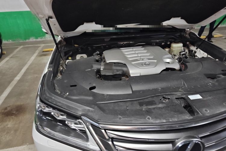 Used Lexus LX 2016 570 Prestige Luxury Edition Engine Bay Right