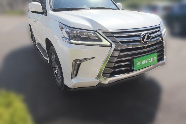 Used Lexus LX 2016 570 Dynamic Luxury Edition Front Right 45 Deg