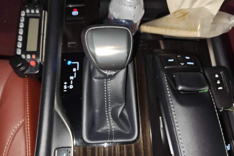 Used Lexus LX 2016 570 Prestige Luxury Edition Gear Lever