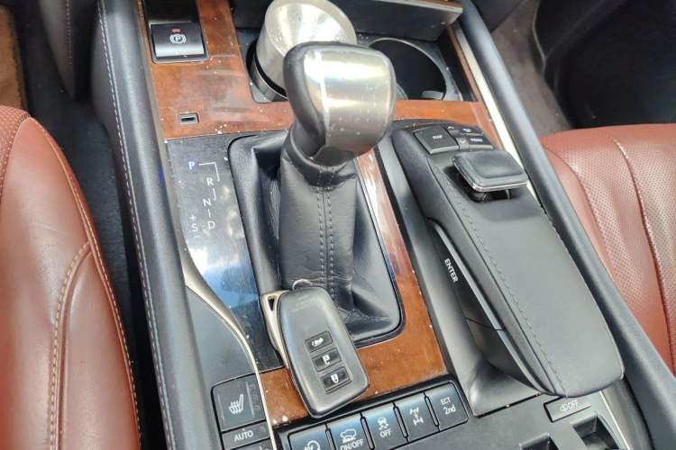 Used Lexus LX 2016 570 Dynamic Luxury Edition Gear Lever