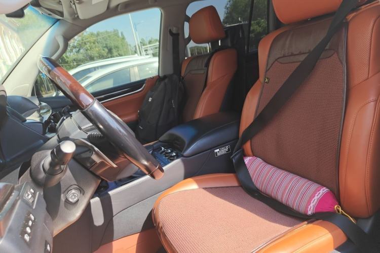 Used Lexus LX 2016 570 Dynamic Luxury Edition Left Front Seat