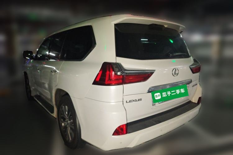Used Lexus LX 2016 570 Dynamic Luxury Edition Rear Left 45 Deg