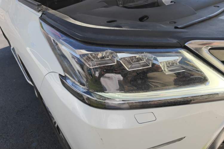 Used Lexus LX 2016 570 Dynamic Luxury Edition Right Front Headlight