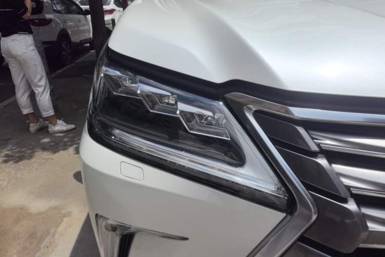 Used Lexus LX 2016 570 Dynamic Luxury Edition Right Front Headlight