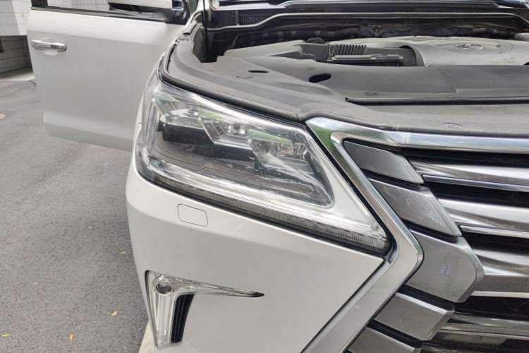 Used Lexus LX 2016 570 Dynamic Luxury Edition Right Front Headlight