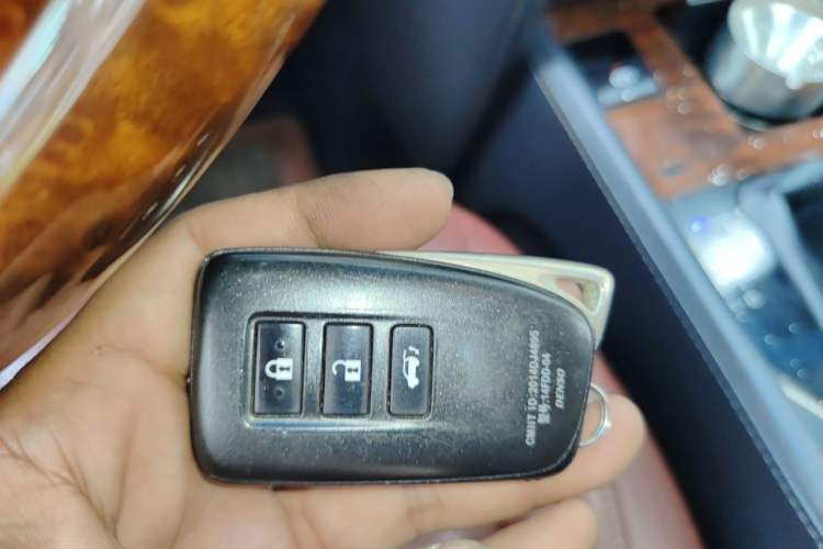 Used Lexus LX 2016 570 Dynamic Luxury Edition Vehicle Key