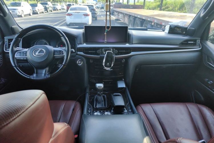 Used Lexus LX 2017 570 Dynamic Luxury Edition Center Console