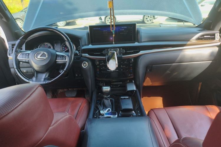 Used Lexus LX 2017 570 Dynamic Luxury Edition Center Console
