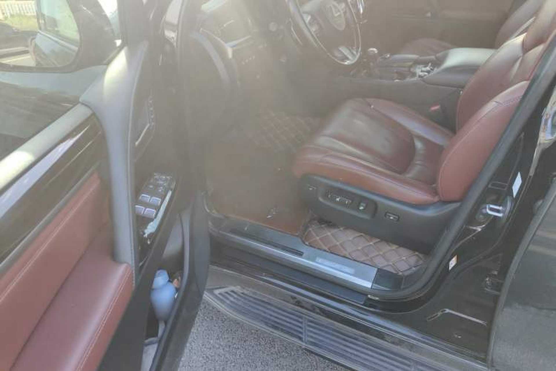Used Lexus LX 2017 570 Dynamic Luxury Edition Driver Seat