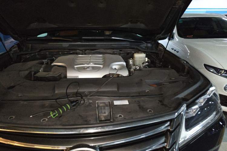 Used Lexus LX 2017 570 Dynamic Luxury Edition Engine Bay Left