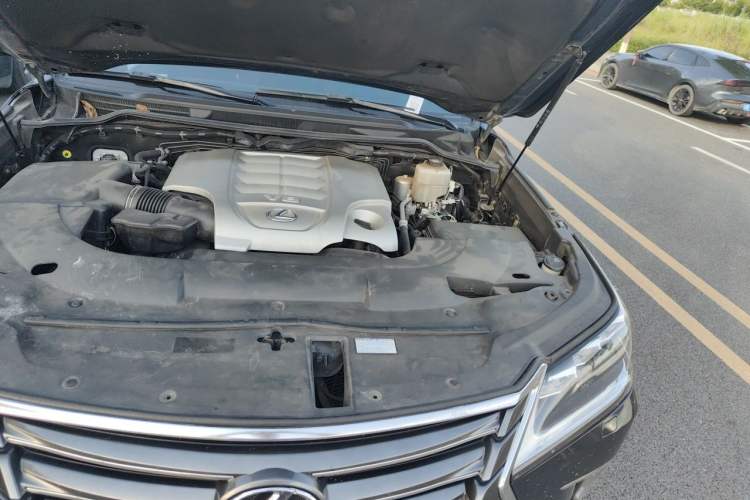 Used Lexus LX 2017 570 Dynamic Luxury Edition Engine Bay Left
