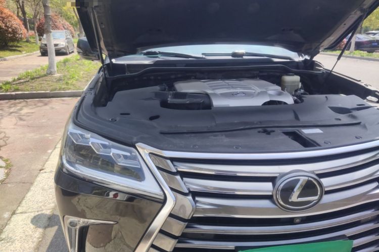 Used Lexus LX 2017 570 Prestige Luxury Edition Engine Bay Right
