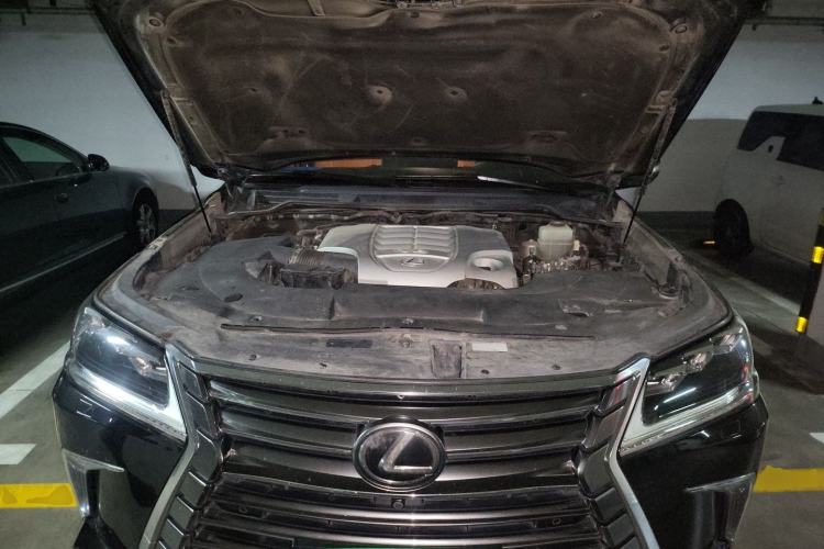 Used Lexus LX 2017 570 Prestige Luxury Edition Engine Bay