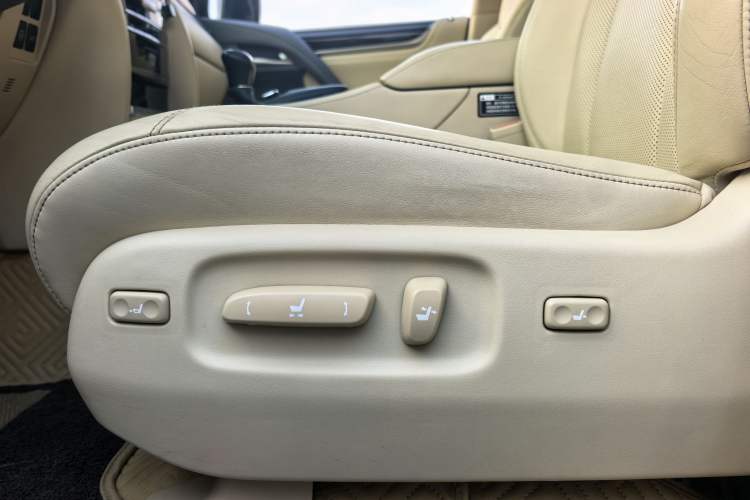 Used Lexus LX 2017 570 Dynamic Luxury Edition Exterior 5