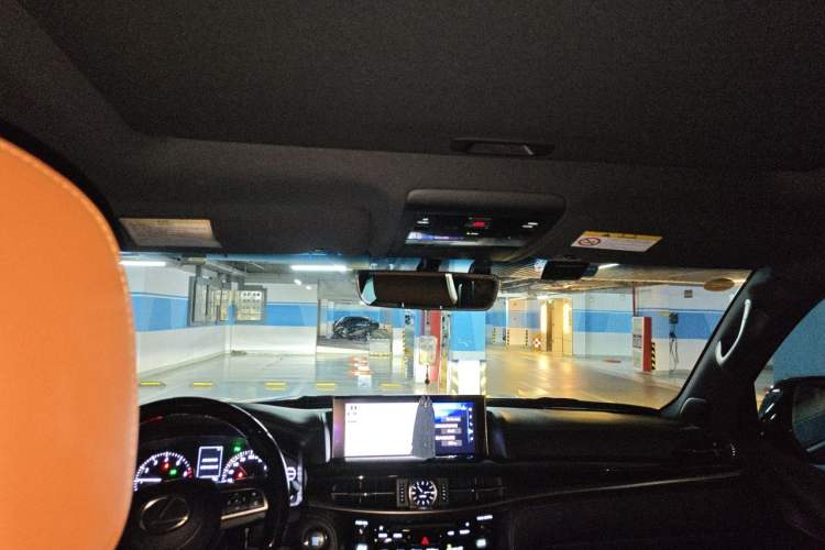 Used Lexus LX 2017 570 Dynamic Luxury Edition Headliner
