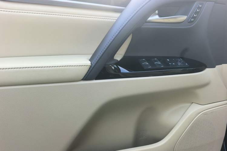 Used Lexus LX 2017 570 Dynamic Luxury Edition Interior 11
