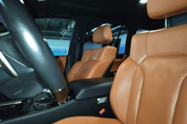 Used Lexus LX 2017 570 Dynamic Luxury Edition Left Front Seat