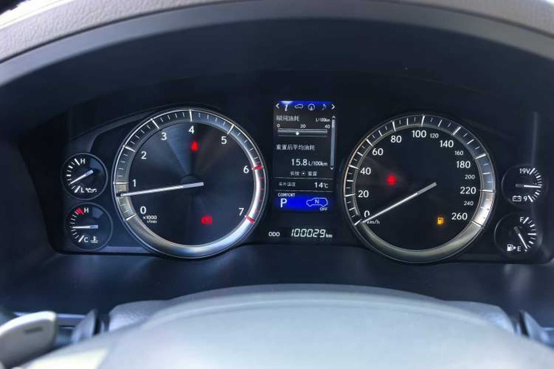 Used Lexus LX 2017 570 Dynamic Luxury Edition Odometer Close Up