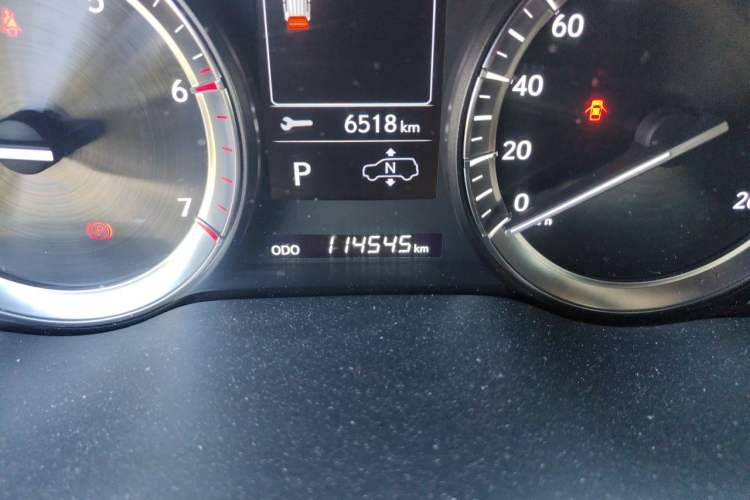 Used Lexus LX 2017 570 Dynamic Luxury Edition Odometer Close Up