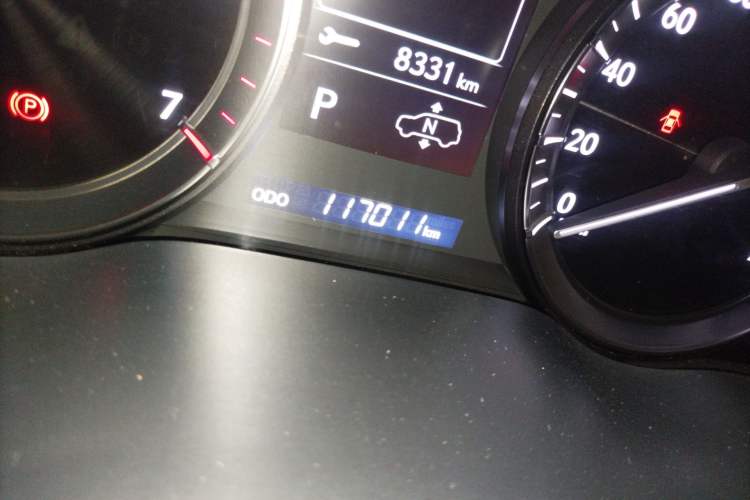 Used Lexus LX 2017 570 Prestige Luxury Edition Odometer Close Up