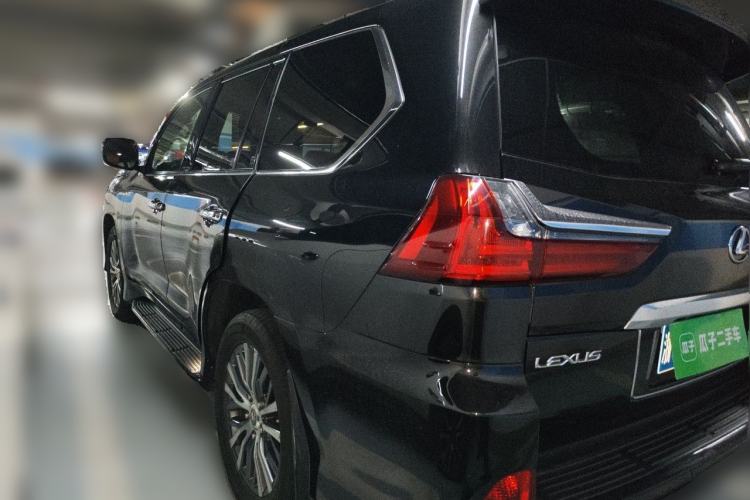 Used Lexus LX 2017 570 Dynamic Luxury Edition Rear Left 45 Deg
