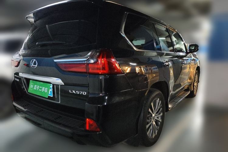 Used Lexus LX 2017 570 Dynamic Luxury Edition Rear Right 45 Deg