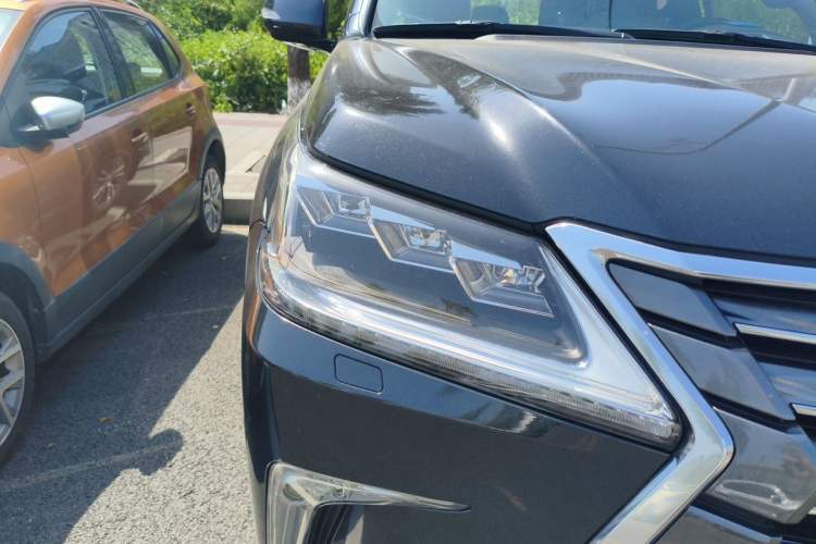 Used Lexus LX 2017 570 Dynamic Luxury Edition Right Front Headlight