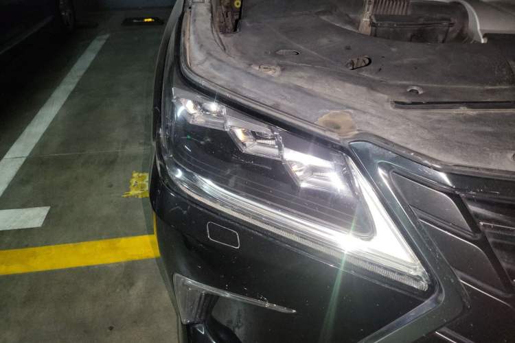 Used Lexus LX 2017 570 Prestige Luxury Edition Right Front Headlight