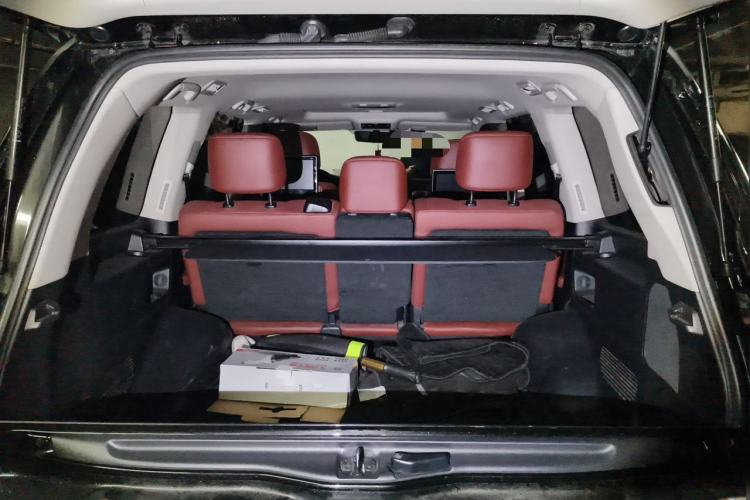 Used Lexus LX 2017 570 Dynamic Luxury Edition Trunk