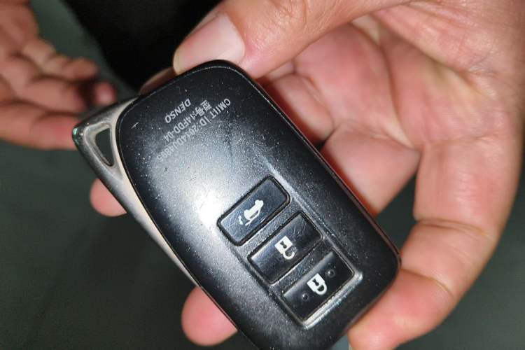 Used Lexus LX 2017 570 Dynamic Luxury Edition Vehicle Key