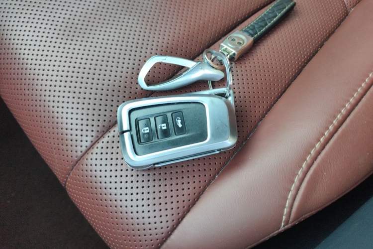 Used Lexus LX 2017 570 Dynamic Luxury Edition Vehicle Key