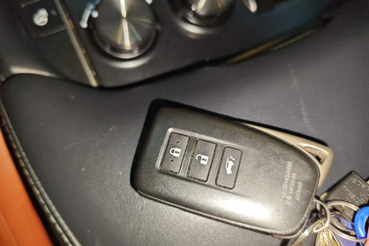 Used Lexus LX 2017 570 Prestige Luxury Edition Vehicle Key