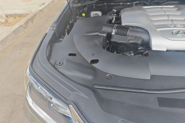 Used Lexus LX 2017 570 Dynamic Luxury Edition Engine Bay Right