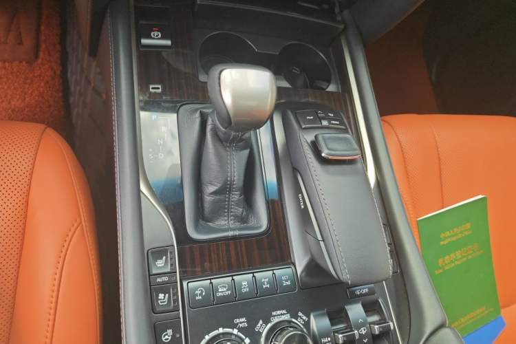 Used Lexus LX 2017 570 Dynamic Luxury Edition Gear Lever